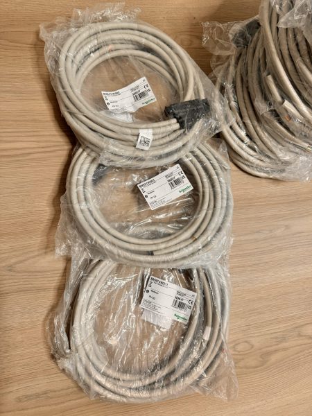 Кабель Schneider Electric bmxfcw303