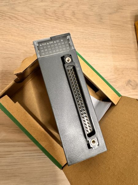Модуль цифровых выходов Schneider bmxddo3202K